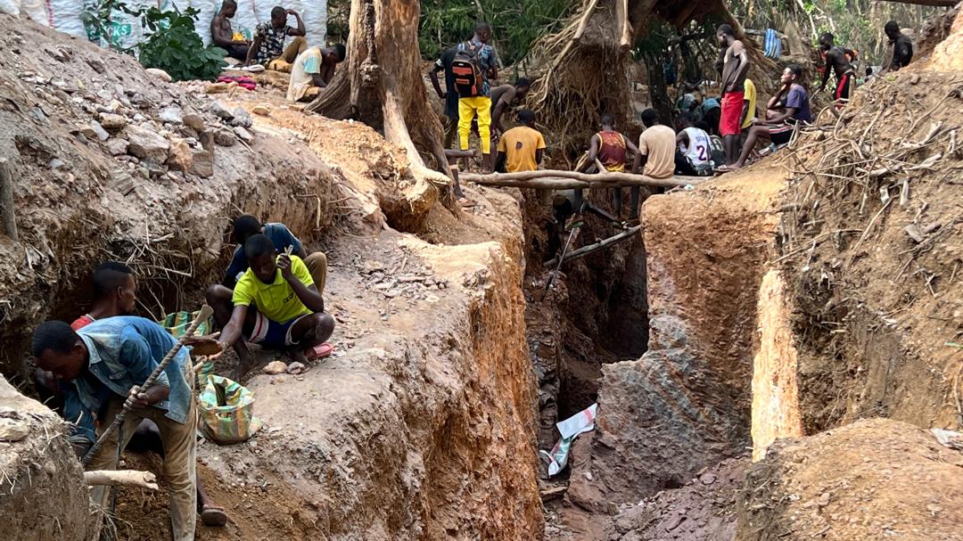 Effondrement minier à Ngata : deux mineurs toujours disparus, le bilan s'alourdit